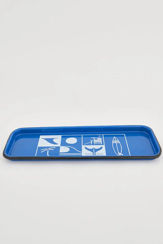 Bandeja en metal esmaltado con ambiente surf Batela Deco 2024