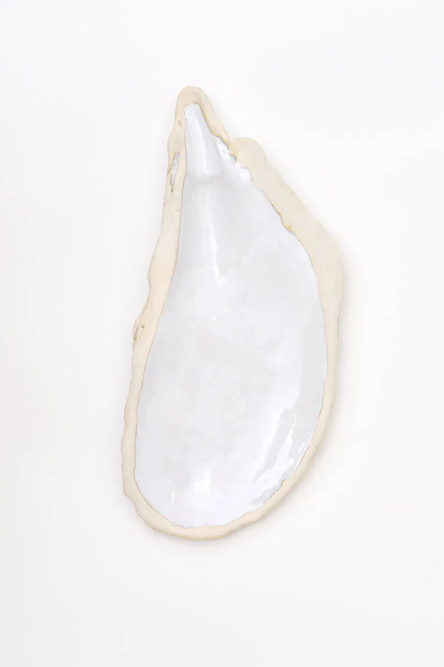 Bandeja pequeña con forma de ostra de cerámica