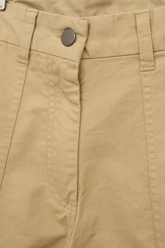 Bermuda shorts with patch pockets