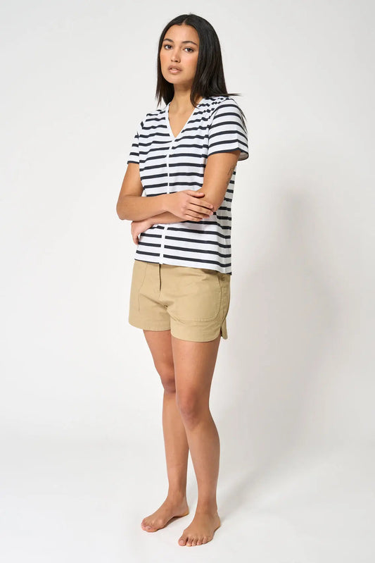 Bermuda shorts with patch pockets