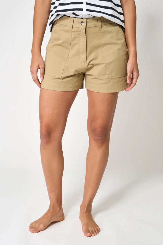 Bermuda shorts with patch pockets