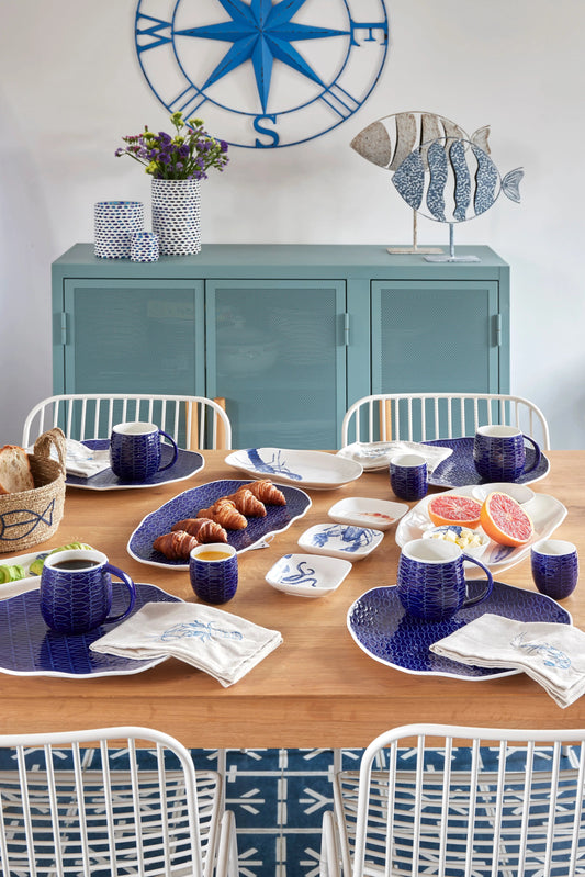 Petit bol en céramique avec poisson en relief