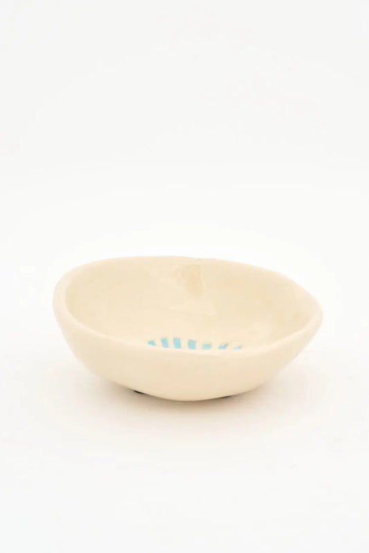 Precioso bol de gres con una concha pintada