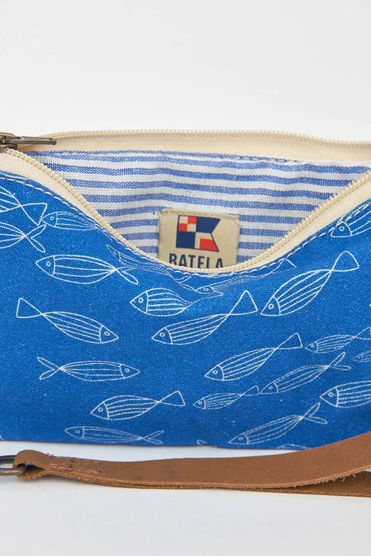 Bolso pequeño o clutch en algodón peces . BATELA