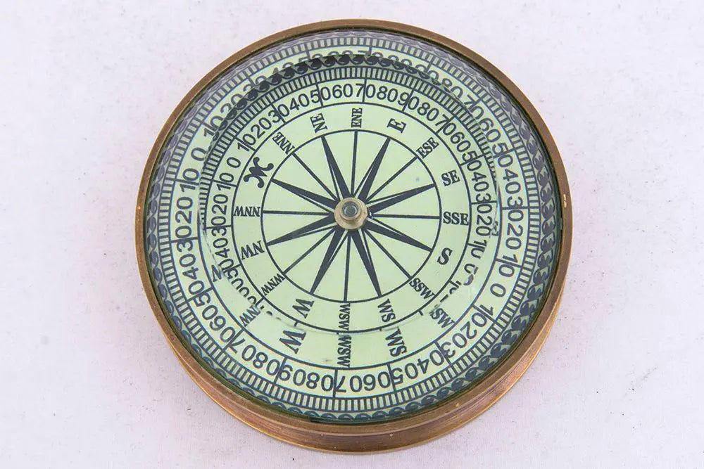 Brújula con lupa - D814 Batela