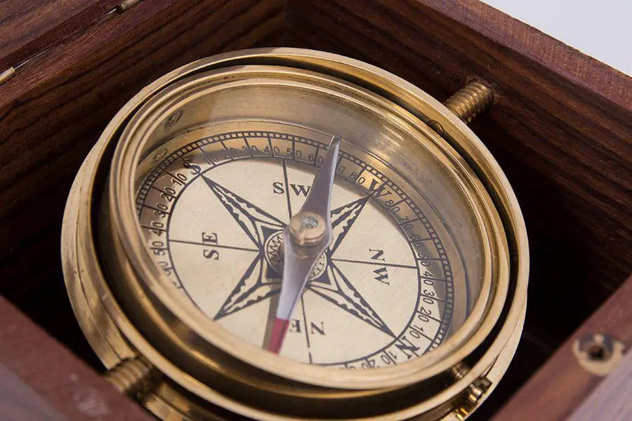 Brújula de navegación hecha en latón - D655 Batela