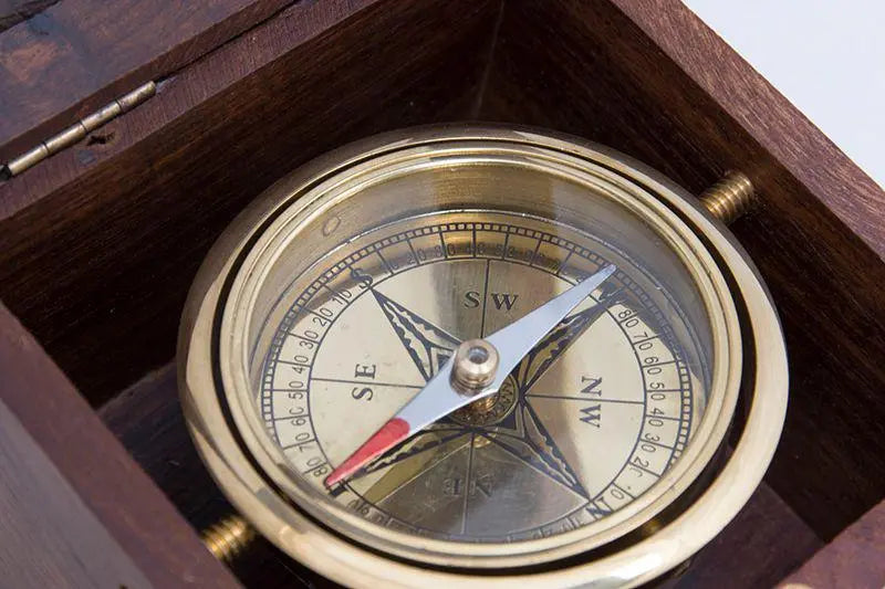 Brújula de navegación hecha en latón - D655 Batela