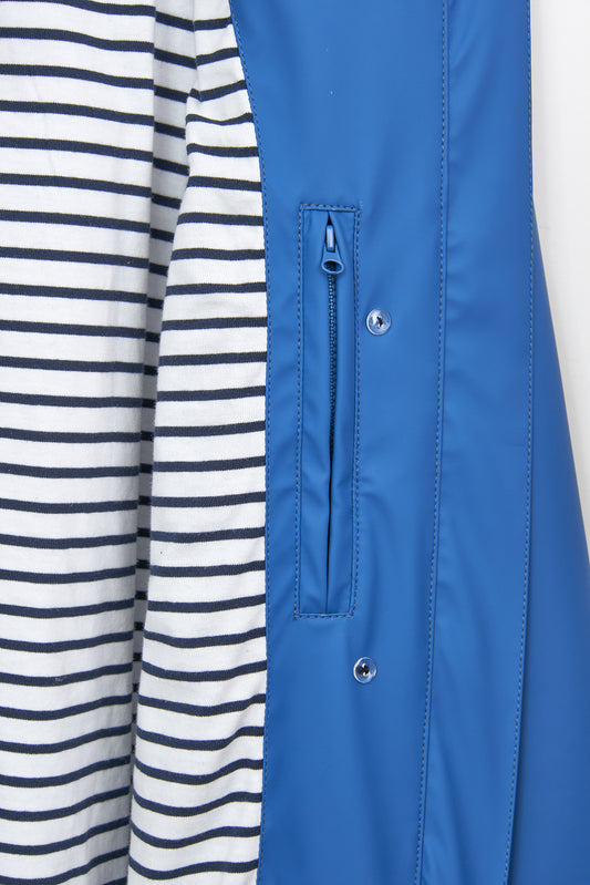 Chubasquero impermeable clásico con forro a rayas