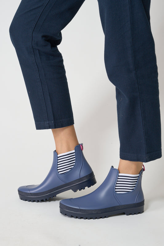 Women's waterproof rain boots or wellies blue