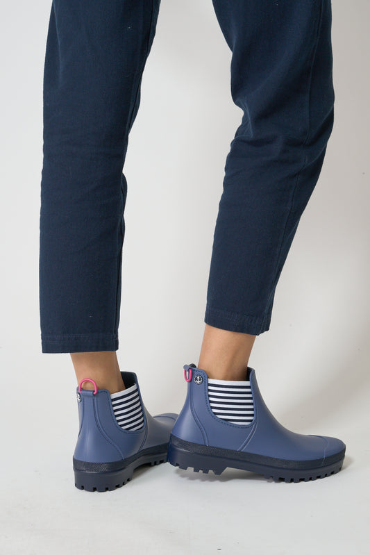 Women's waterproof rain boots or wellies blue
