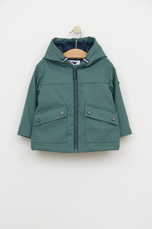 Baby raincoat with pockets and flaps