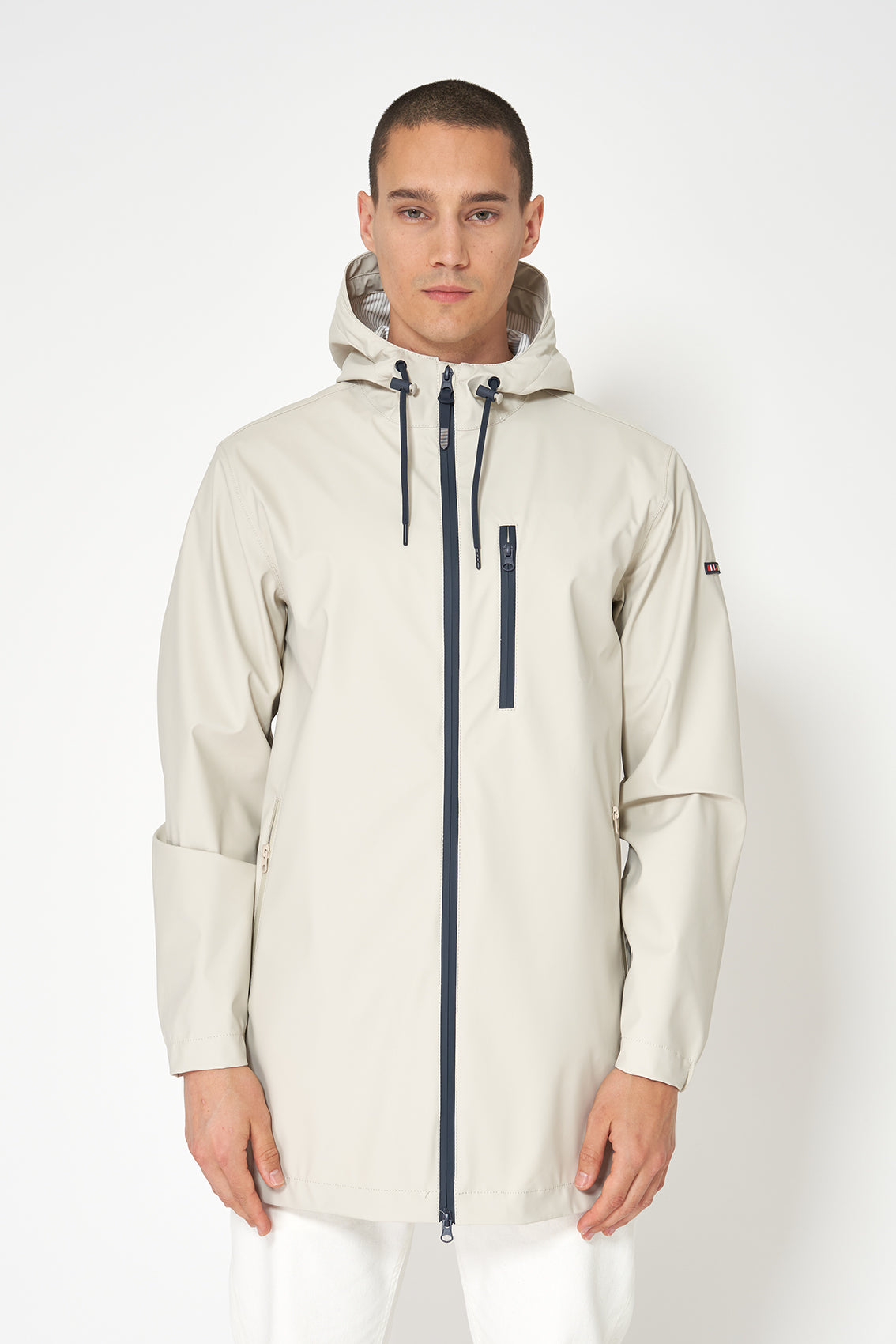 Long lightweight 100% waterproof raincoat