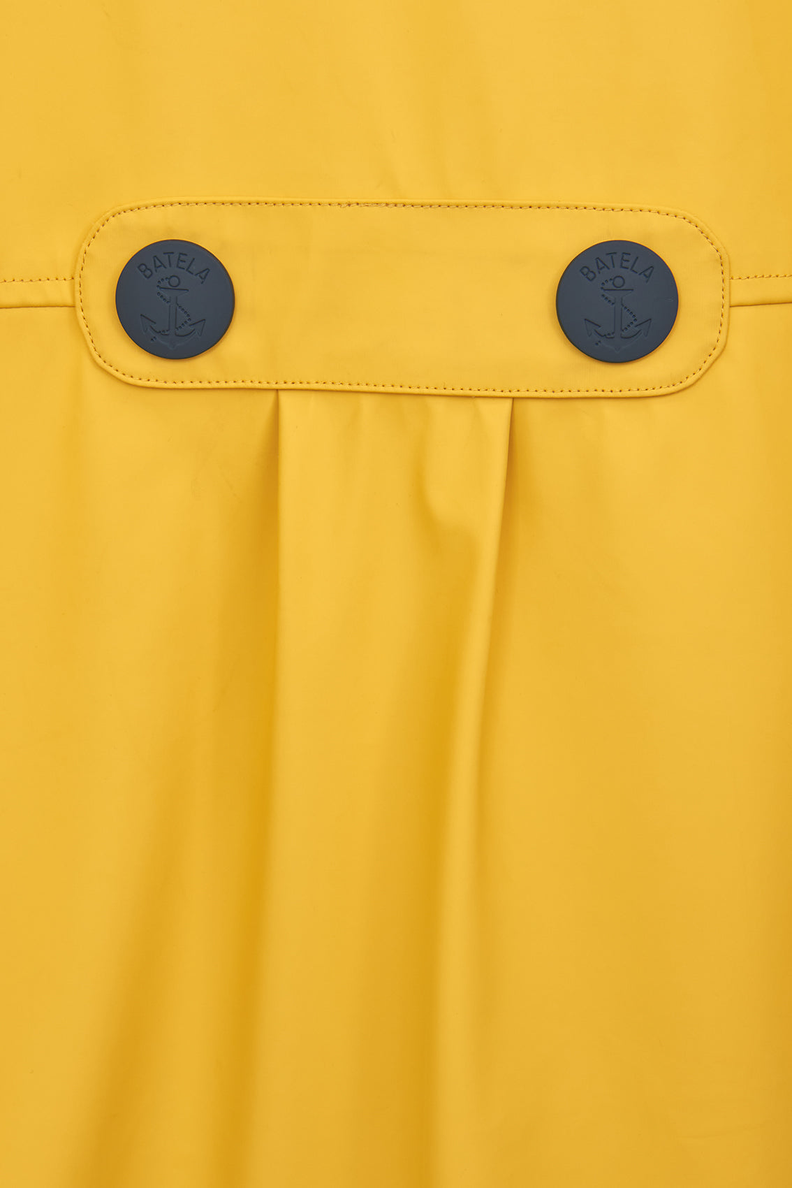 Chubasquero impermeable corte amplio