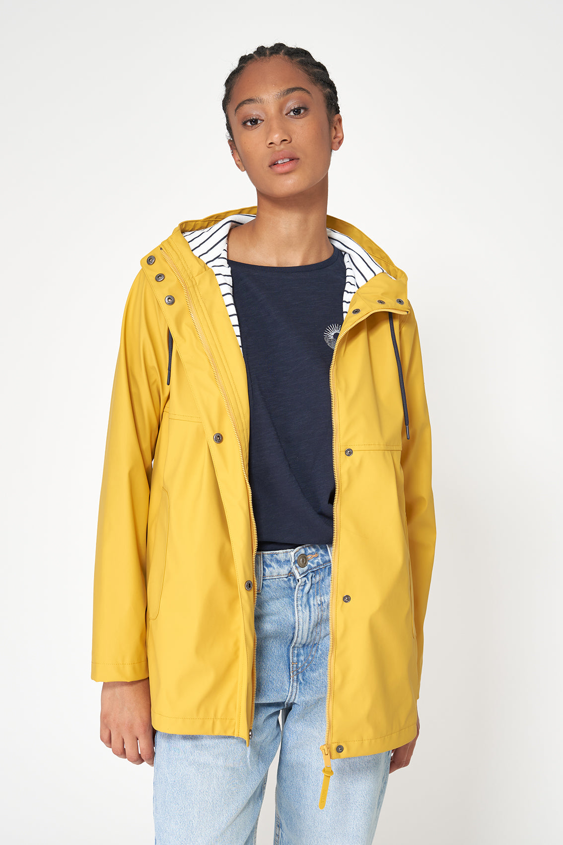 Chubasquero impermeable corte amplio