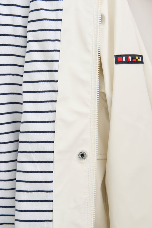 Chubasquero impermeable corte amplio