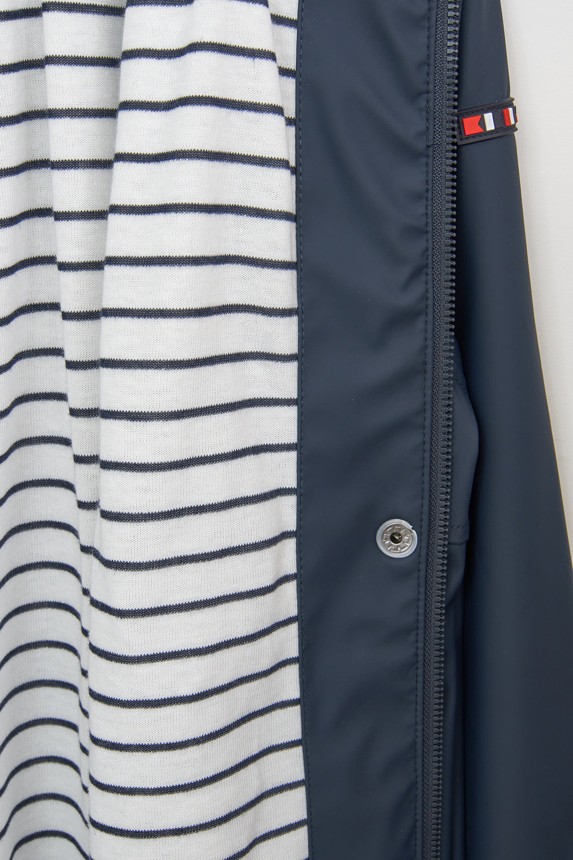 Chubasquero impermeable corte amplio