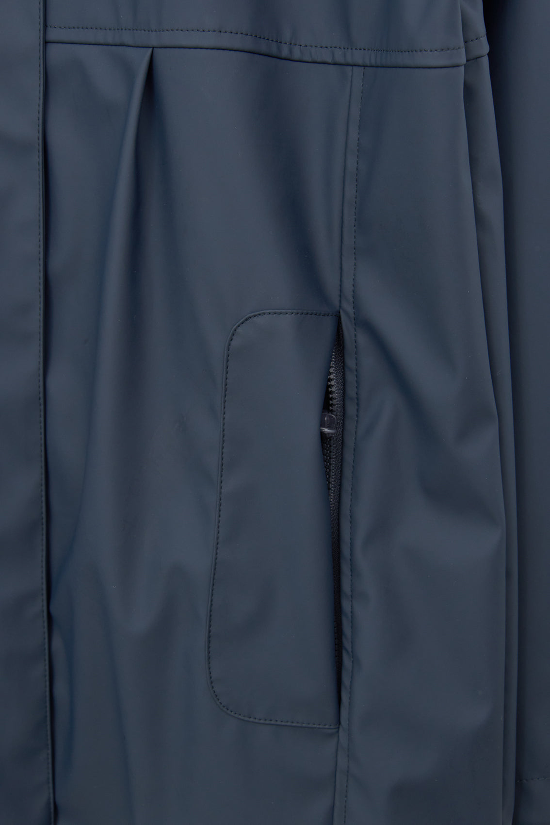 Chubasquero impermeable corte amplio