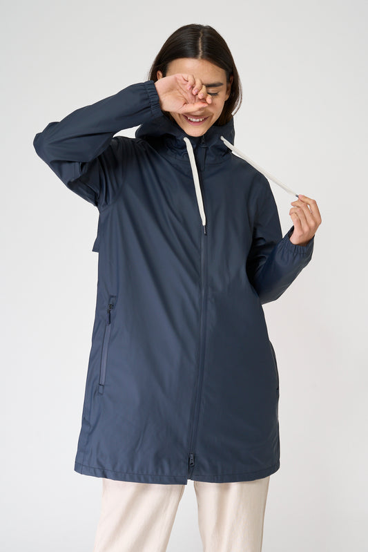 100% waterproof rain jacket with striped lining