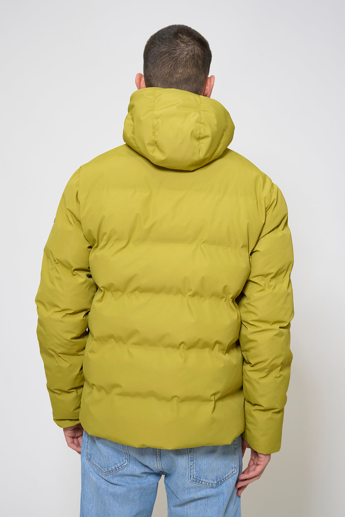 Short, 100% waterproof puffer jacket