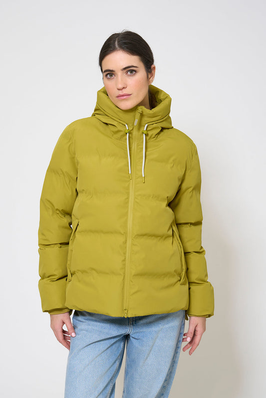 Short, 100% waterproof puffer jacket