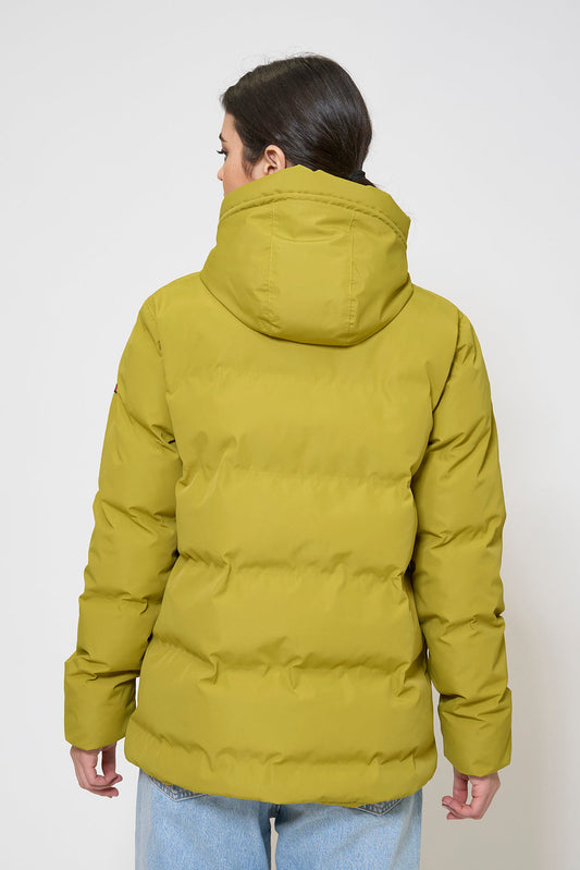 Short, 100% waterproof puffer jacket