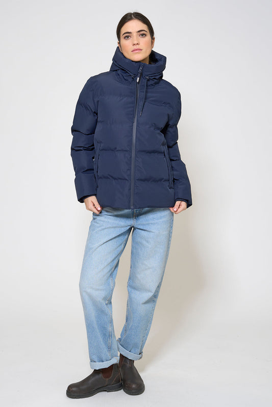 Short, 100% waterproof puffer jacket