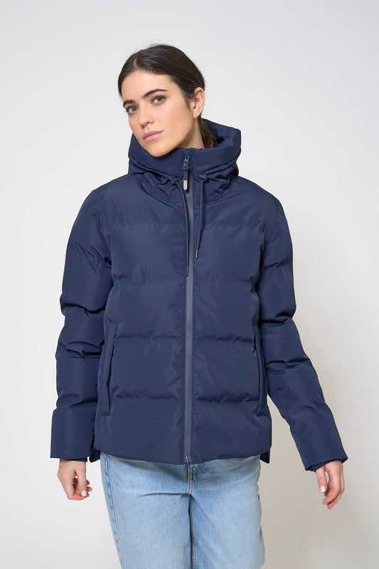 Short, 100% waterproof puffer jacket