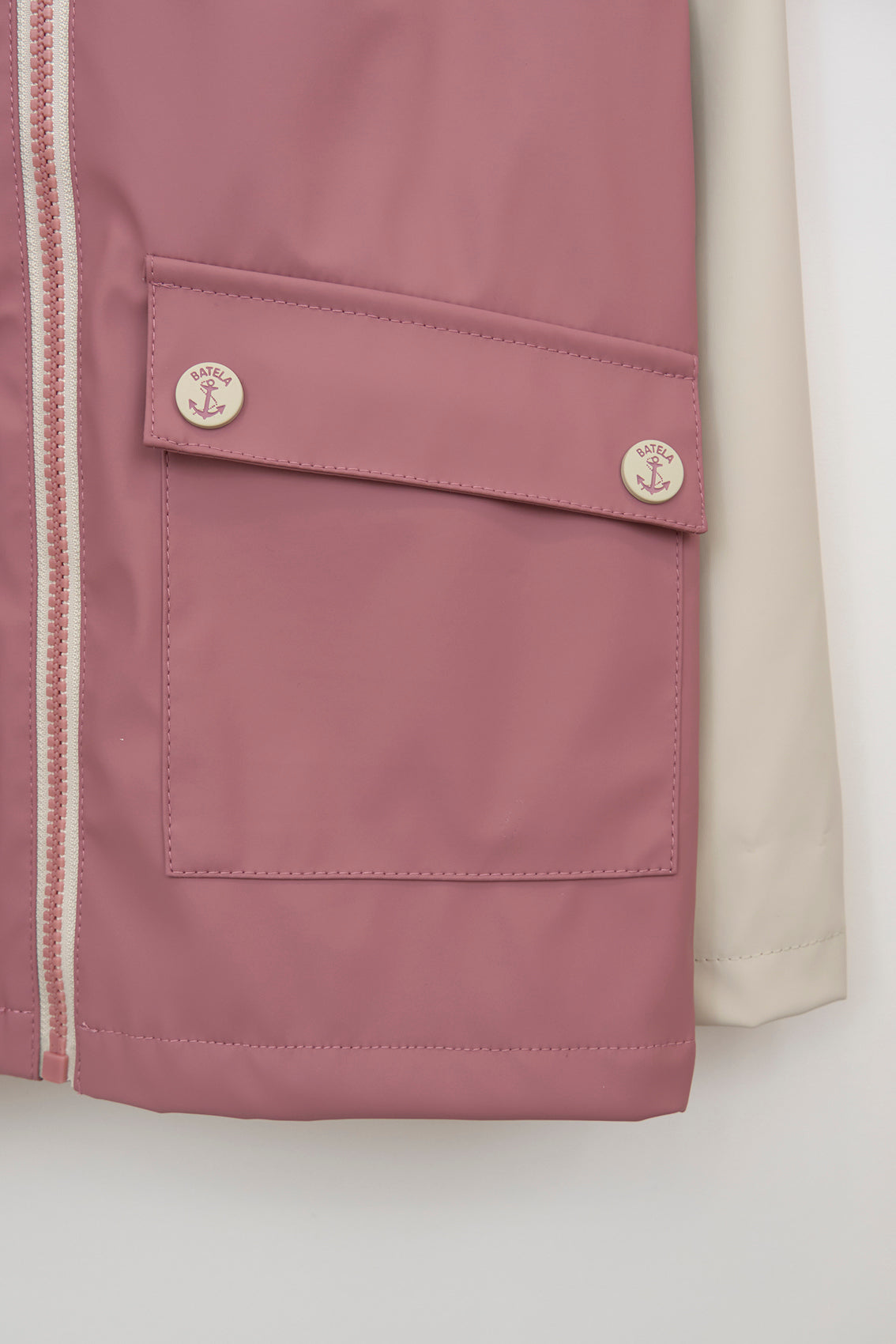 Two-tone children's raincoat with faux fur lining