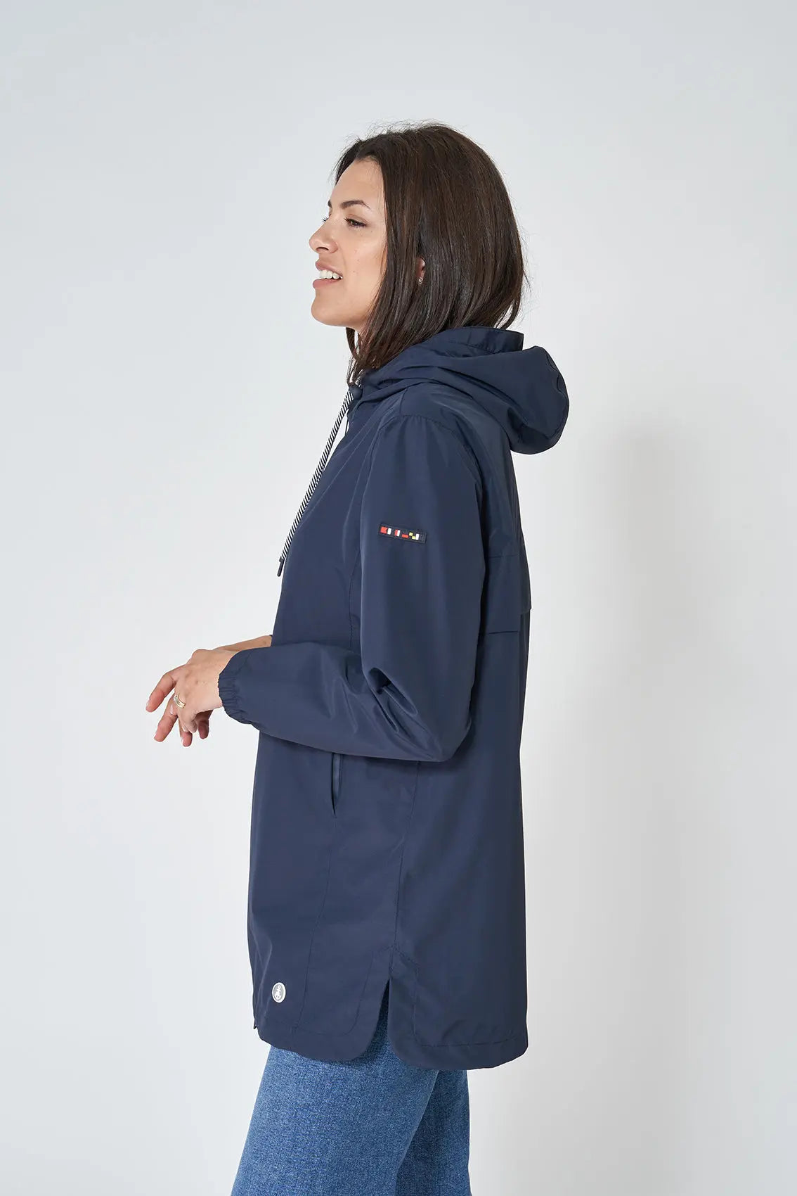 Chubasquero sin forro con costuras selladas 100% Impermeable