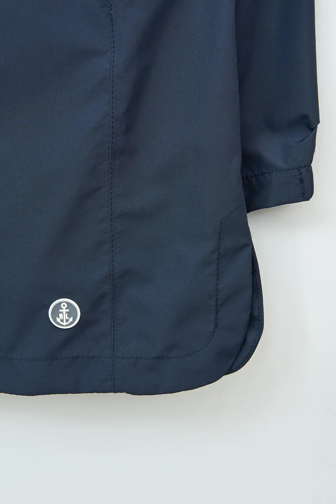 Chubasquero sin forro con costuras selladas 100% Impermeable