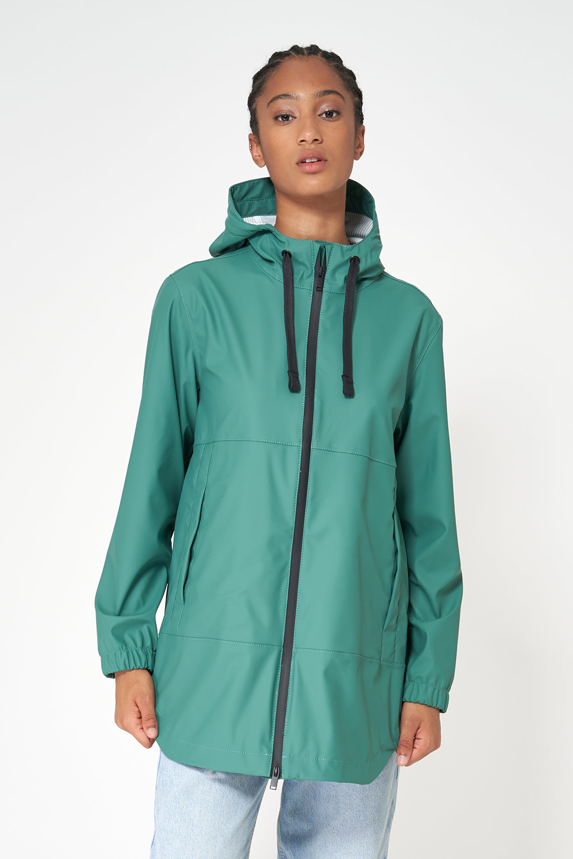 100% waterproof raincoat with heat-sealed seams