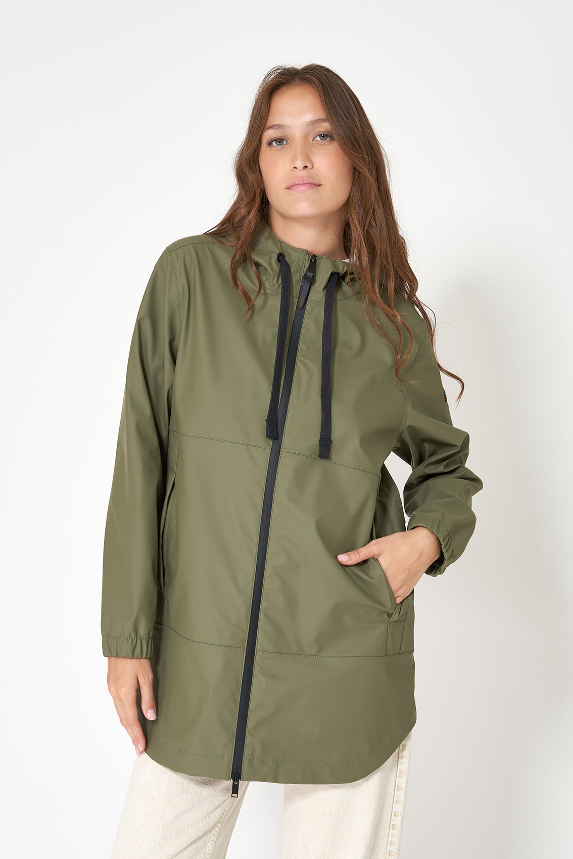 100% waterproof raincoat with heat-sealed seams