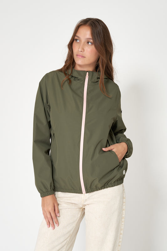 Chaqueta corta técnica 100% impermeable packable