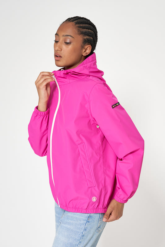 Chaqueta corta técnica 100% impermeable packable