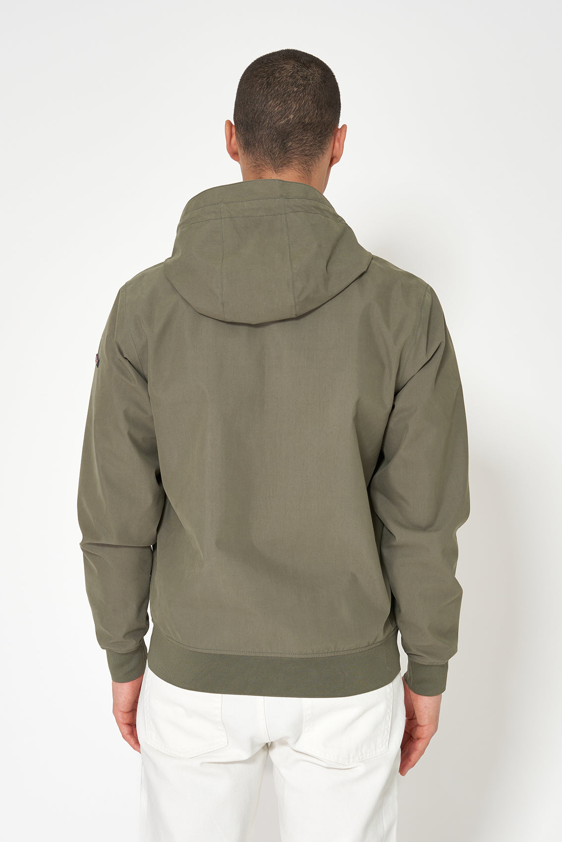 Cazadora tipo bomber de algodón 100% impermeable