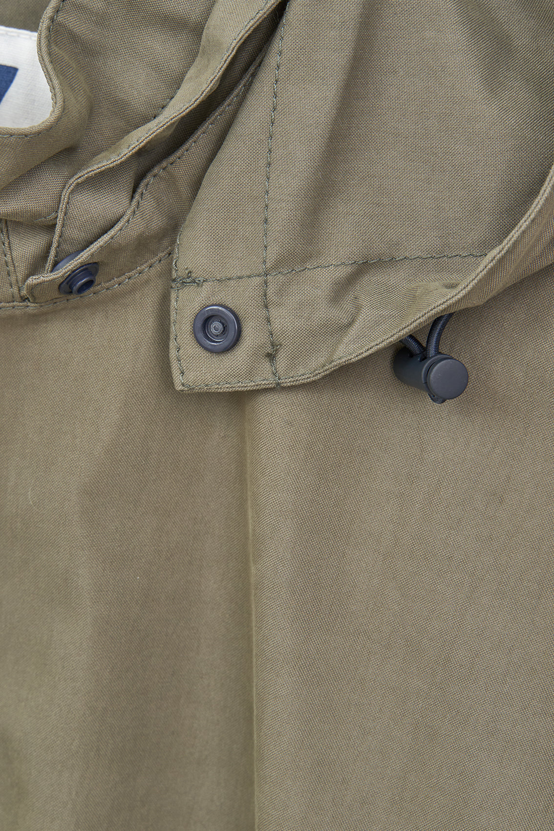 Cazadora tipo bomber de algodón 100% impermeable