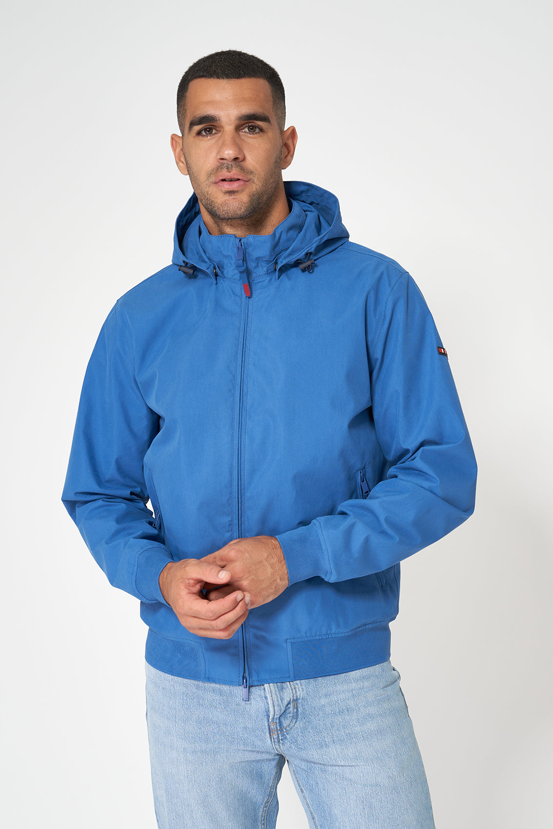 Cazadora tipo bomber de algodón 100% impermeable