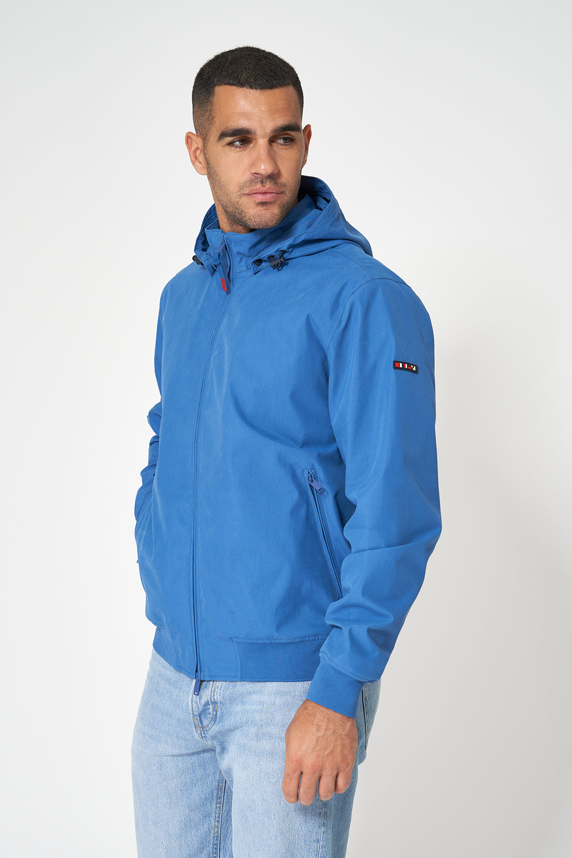 Cazadora tipo bomber de algodón 100% impermeable