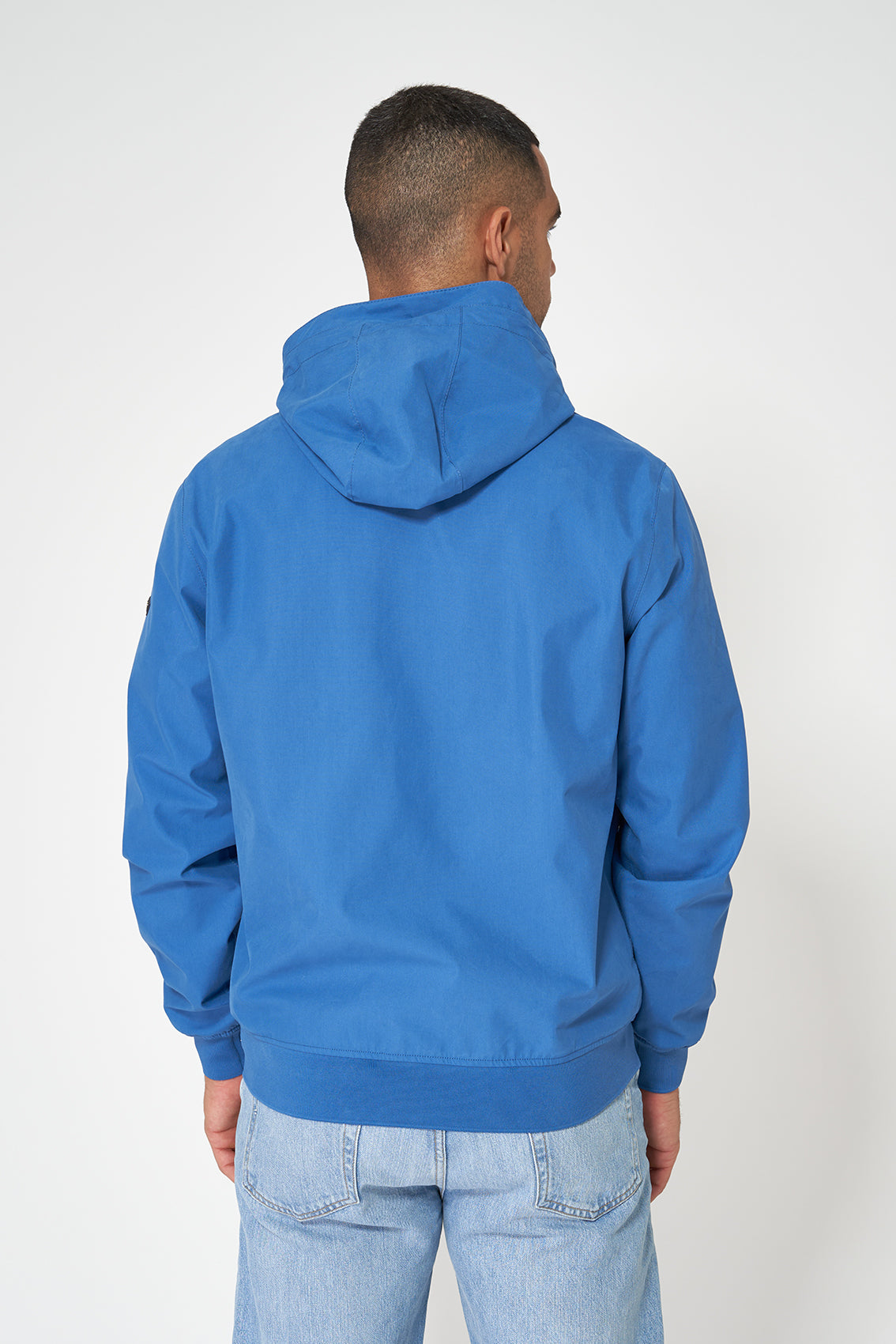 Cazadora tipo bomber de algodón 100% impermeable