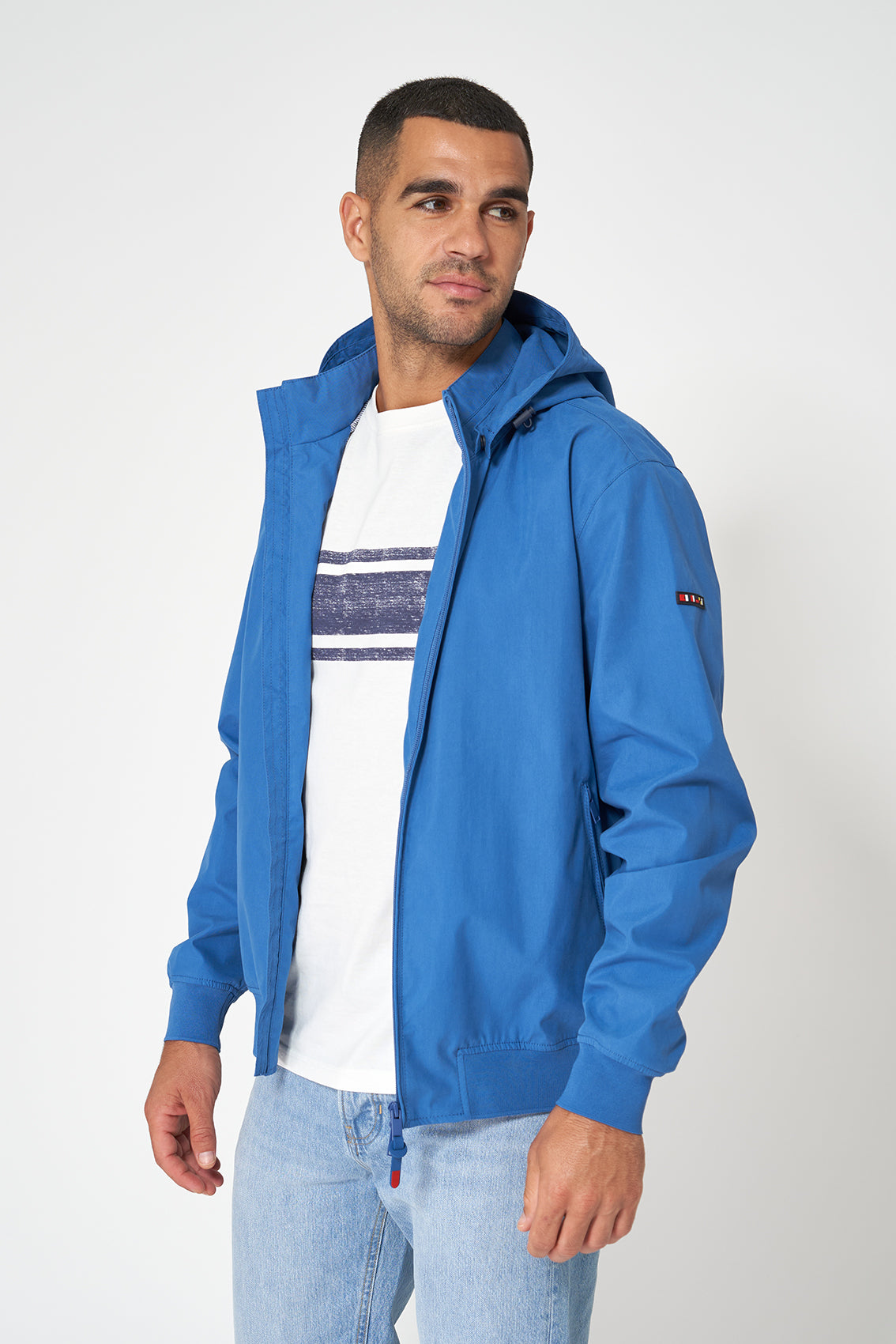 Cazadora tipo bomber de algodón 100% impermeable