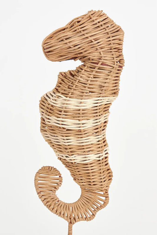 Caballito de mar de ratán con base Batela Deco 2024