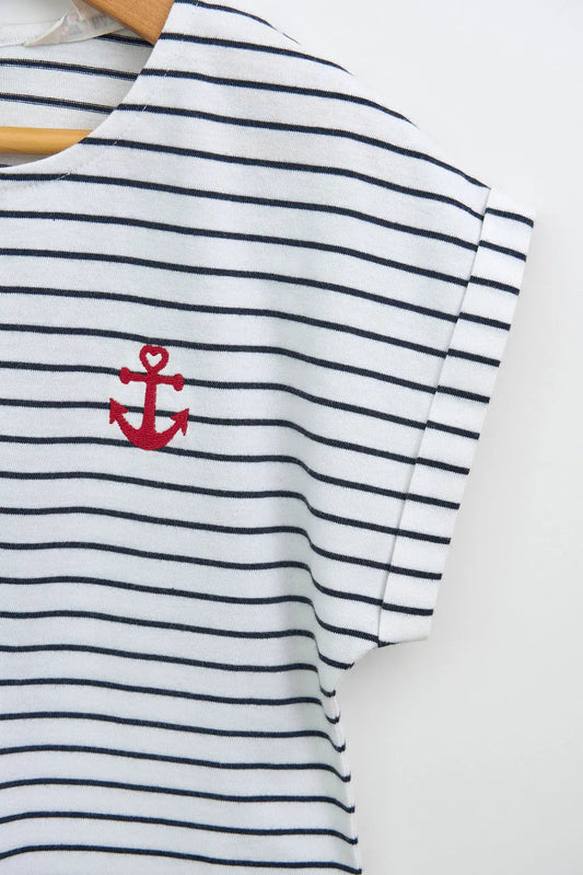 Short-sleeved T-shirt with fine stripes