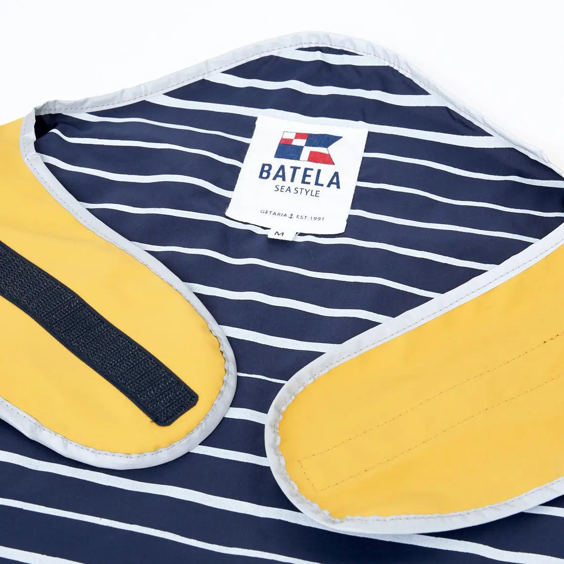 Capa impermeable para mascota amarilla Talla M