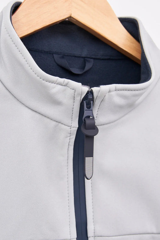 Softshell vest with zipper