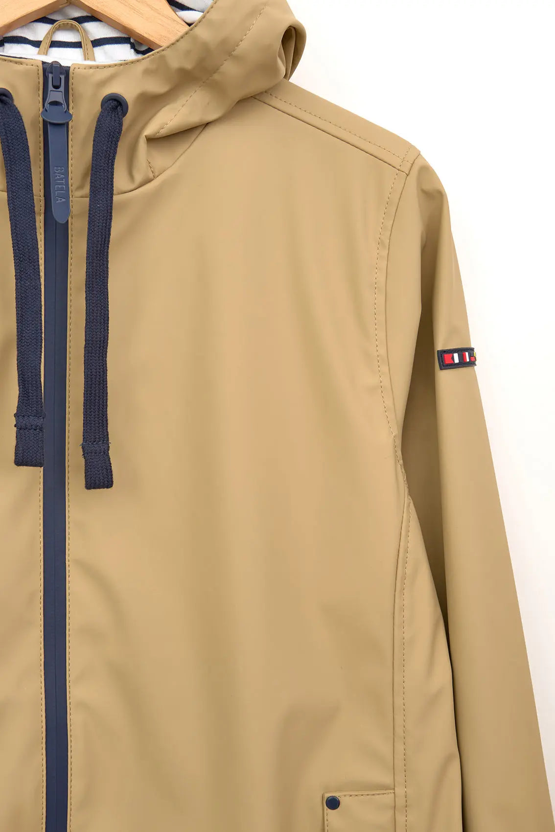 Chubasquero o impermeable de poliuretano Batela AW24