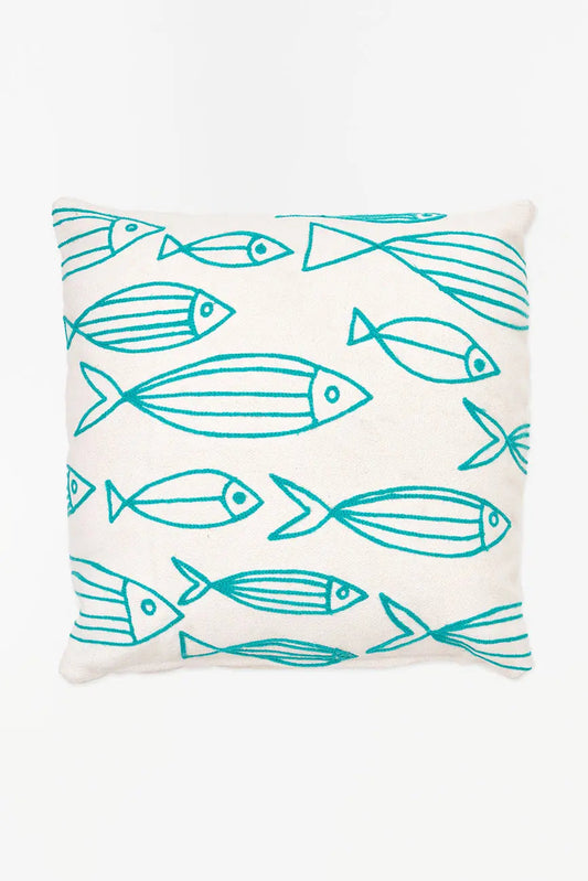 Cojín con peces bordados en algodón
