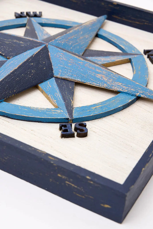 Cuadro de rosa de los vientos de madera envejecida