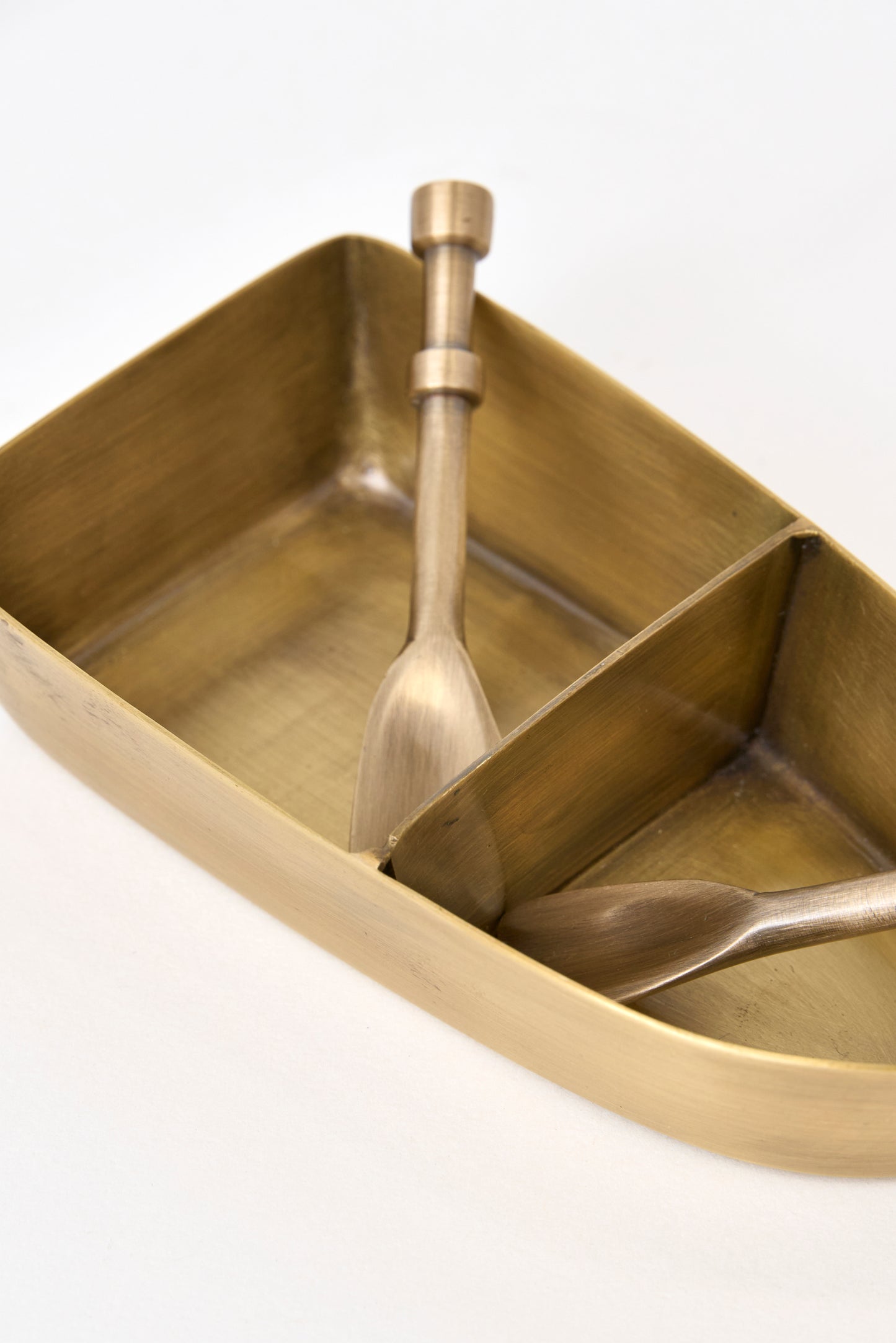 Salt and pepper shaker jar, nautical design