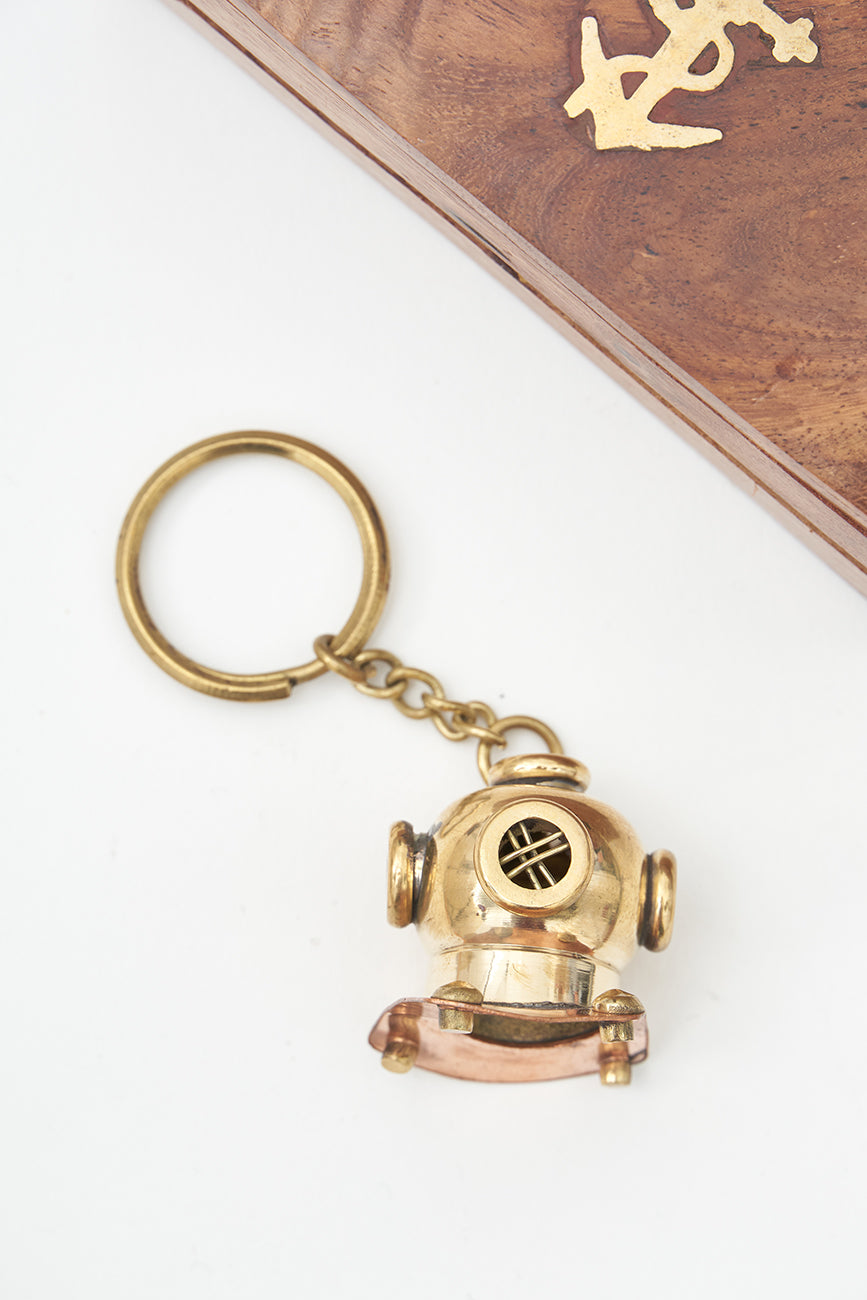 Llavero escafandra de latón en caja de madera Batela Deco 2025