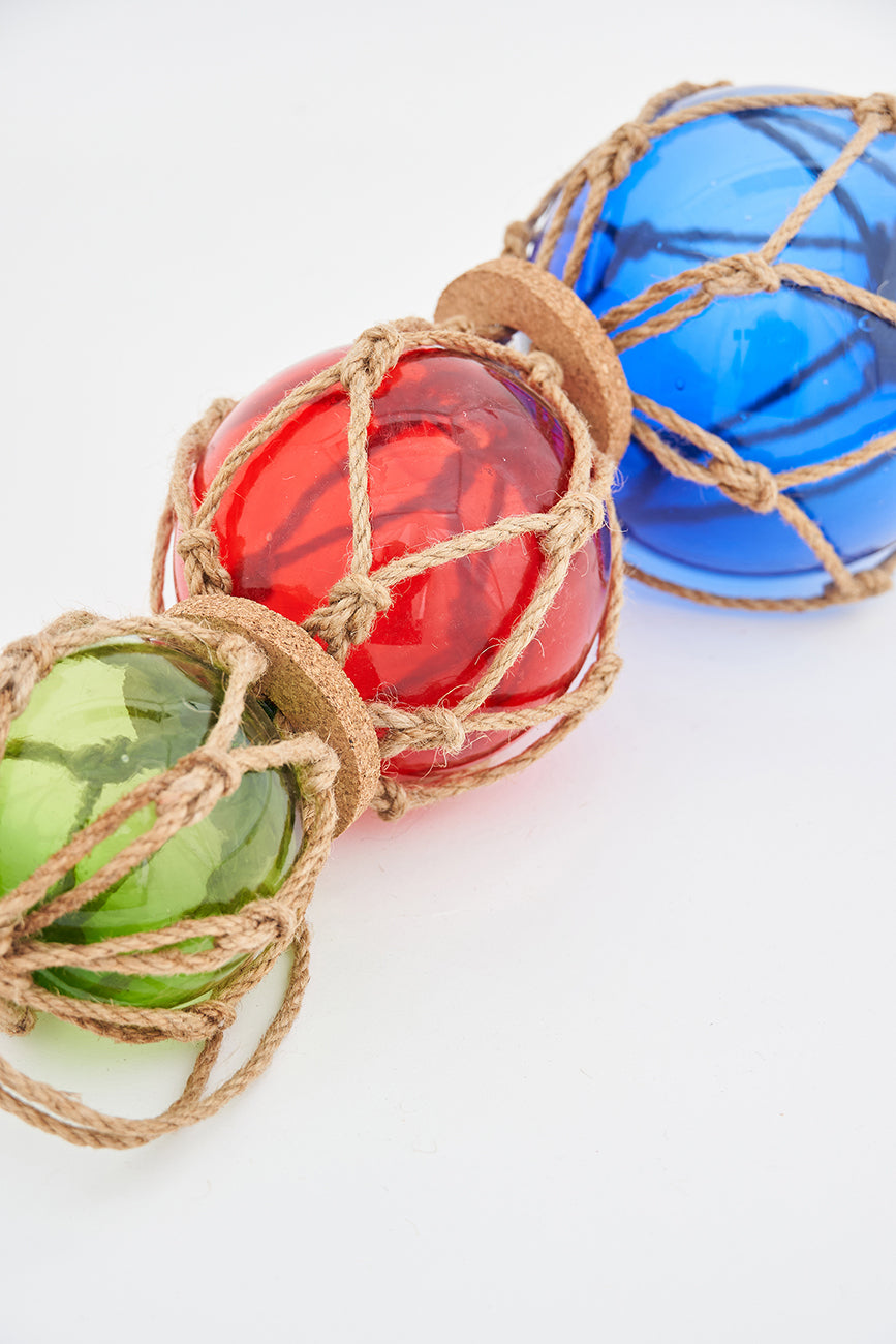 Buoys in 3 sizes connected by a rope - D1217